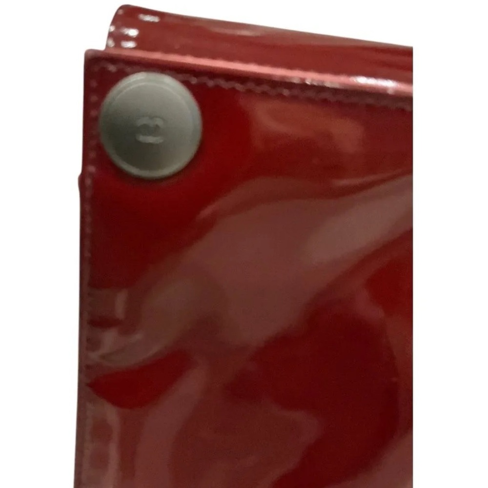 ✨💎CHANEL💎✨Vintage East West Quilted Patent Leather Chocolate Bar. 5 Series! - Picture 5 of 8